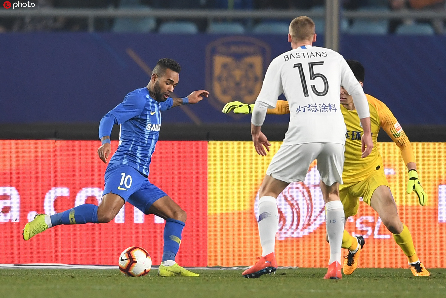 新葡京博彩官网-苏宁主场大胜泰达，积分榜稳步攀升的简单介绍